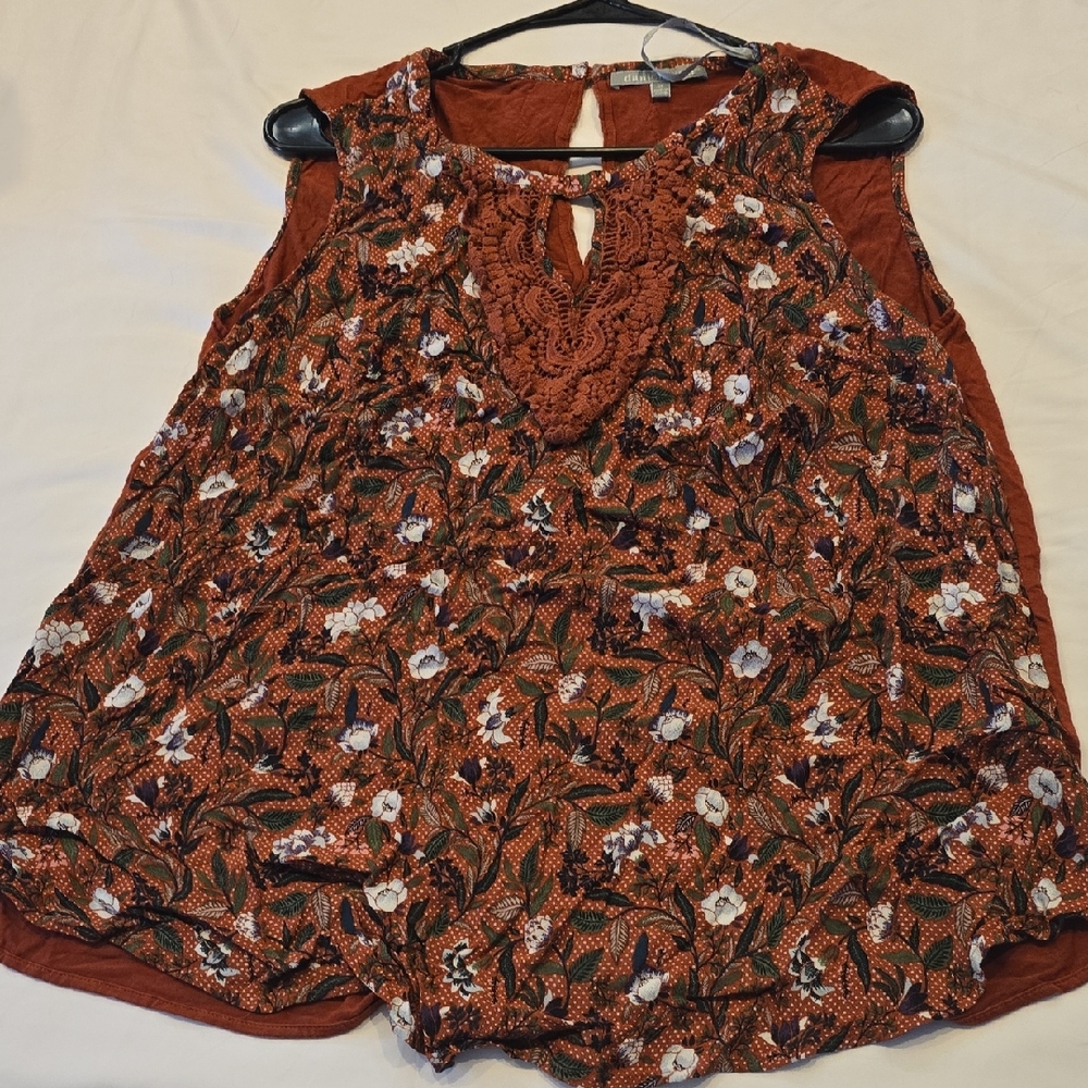Daniel Rainn Rust Floral Sleeveless Blouse
